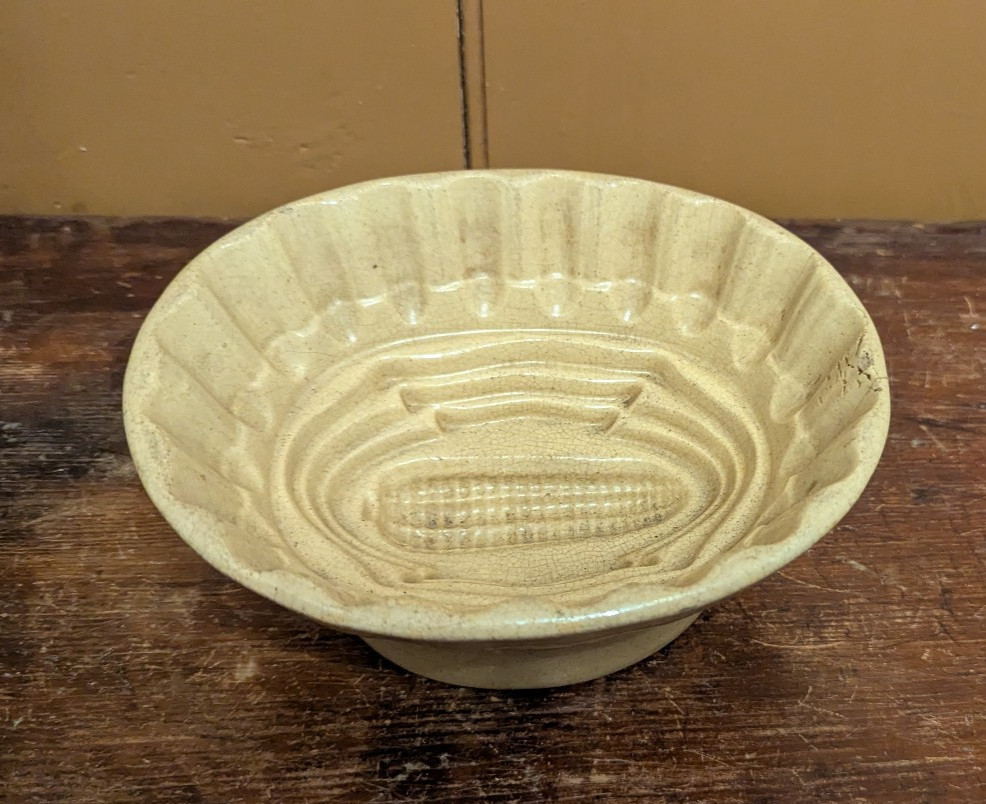 VTG Primitive Yelloware Pottery Corn Jelly Food Mold Farmhouse Decoration Oval