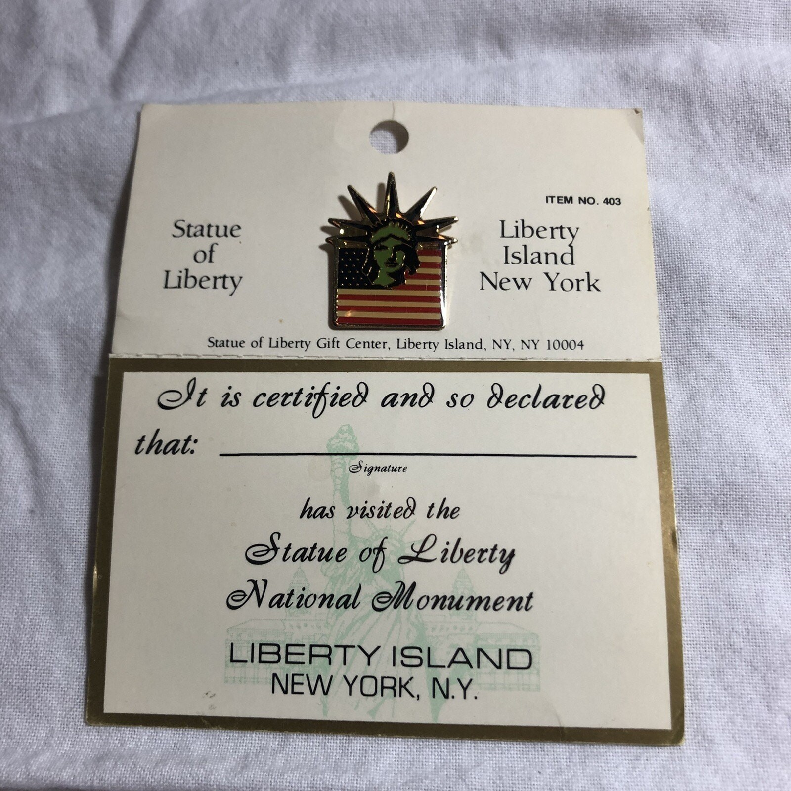 Statue of Liberty Pinback US Flag Liberty Island NY 1983 E. Hill Inc. Vintage