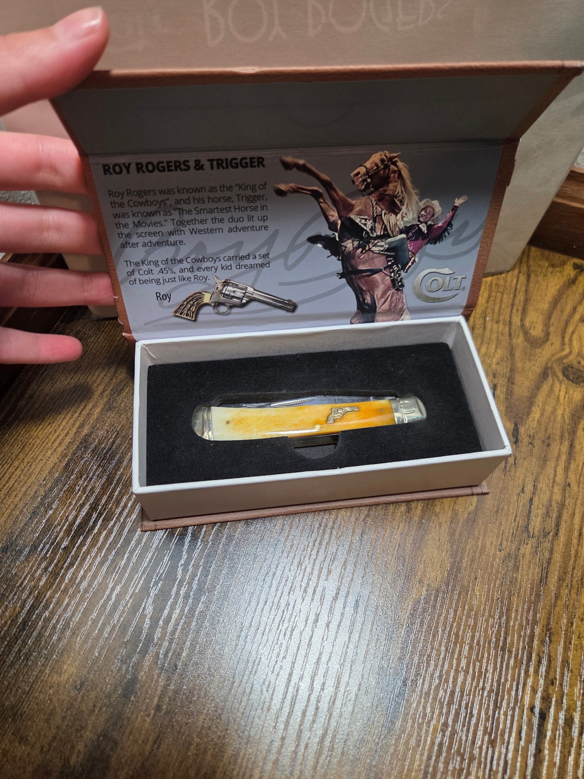 COLT Roy Rogers & Trigger King of The Cowboys 2 Blade Trapper Knife!
