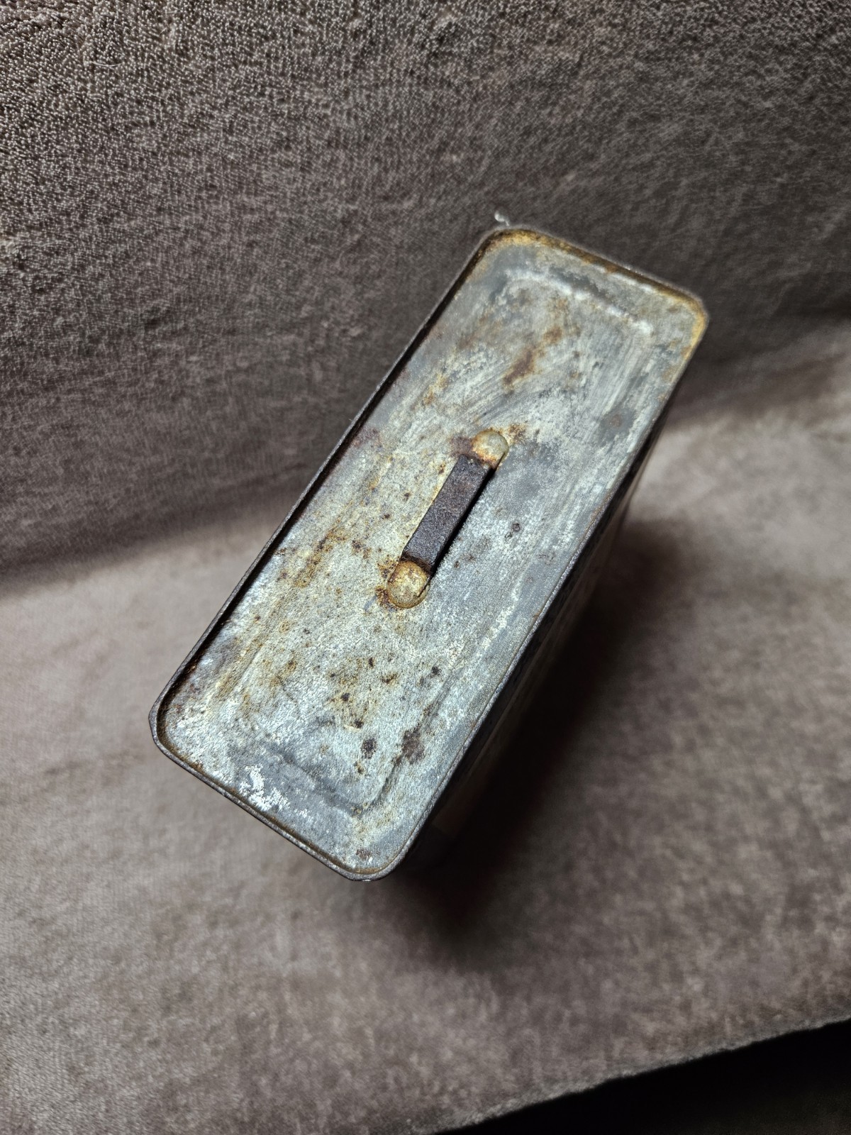 Vintage Mobiloil Gargoyle Motor Oil Can Mobil Sign Shock Absorber Oil Light