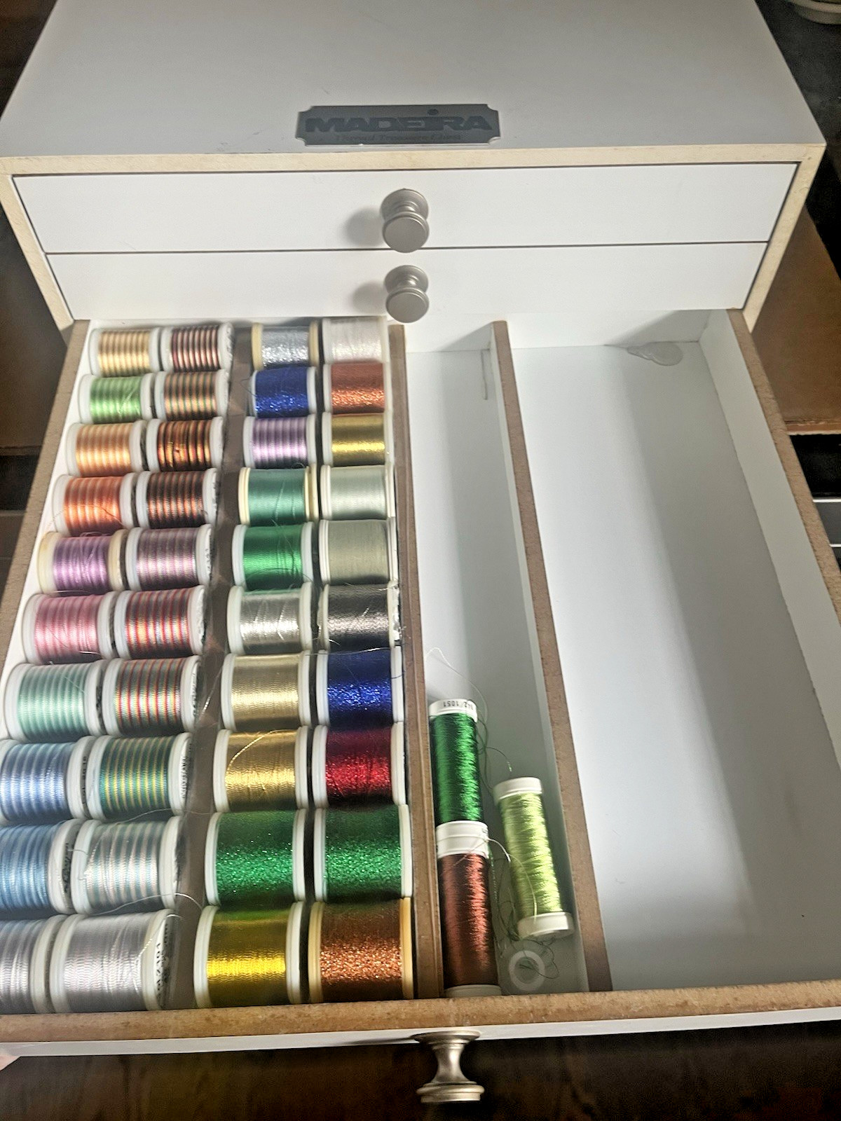 Madeira Thread White Treasure Chest 190 Spools Beautiful Set Embroidery Thread