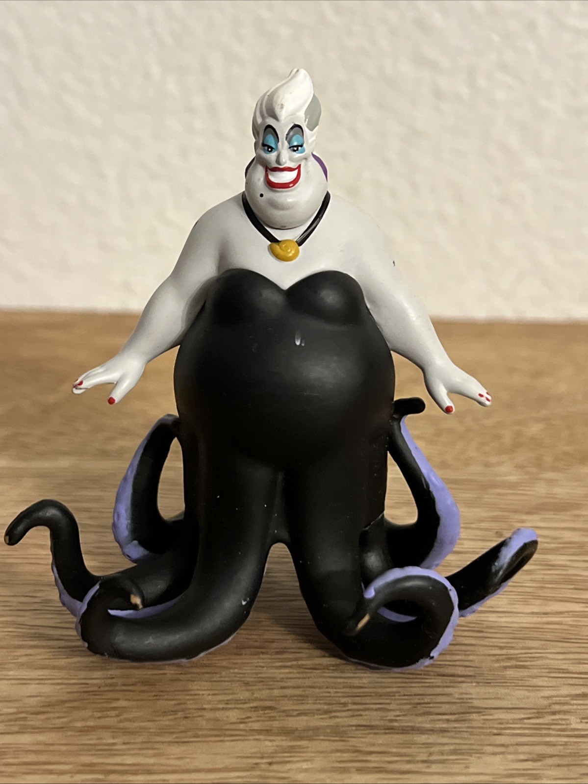 Ursula Octopus Disney The Little Mermaid Villian 3.5” Vinyl Figure Toy