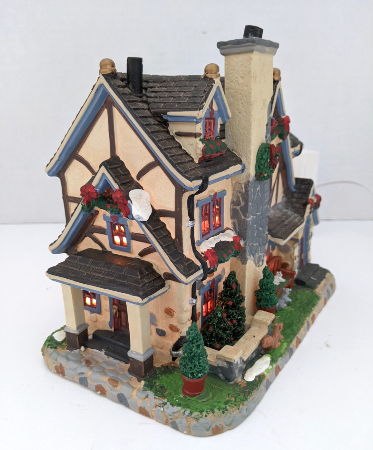 Lemax MORRISON MANOR Retired 2017 Christmas Decor Original Box and Light