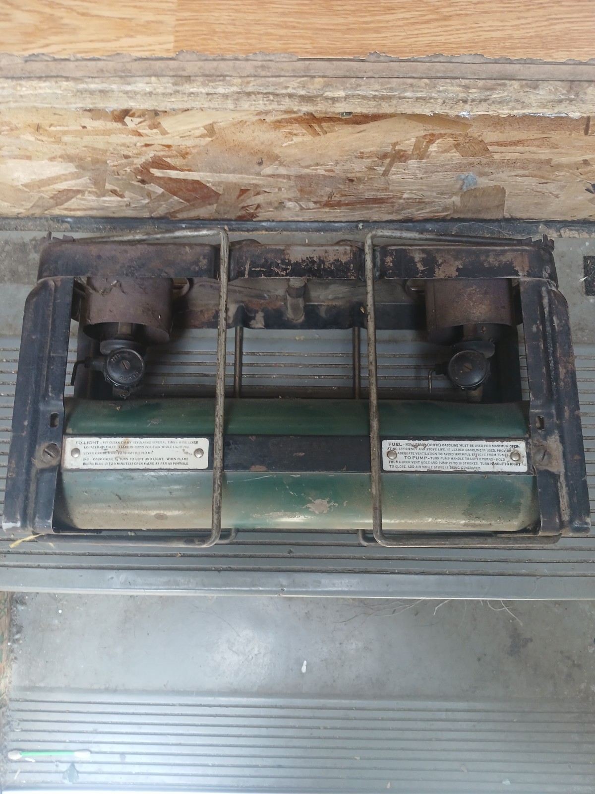 COLEMAN WWII 523 USA MD Medical Military 2 Burner Field Stove – Vintage stove.