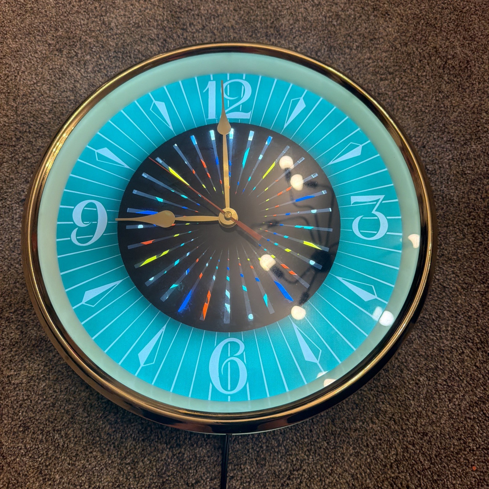 Vintage Psychedelic Kaleidoscope Motion Wall Clock Green Lighted Quartz Working