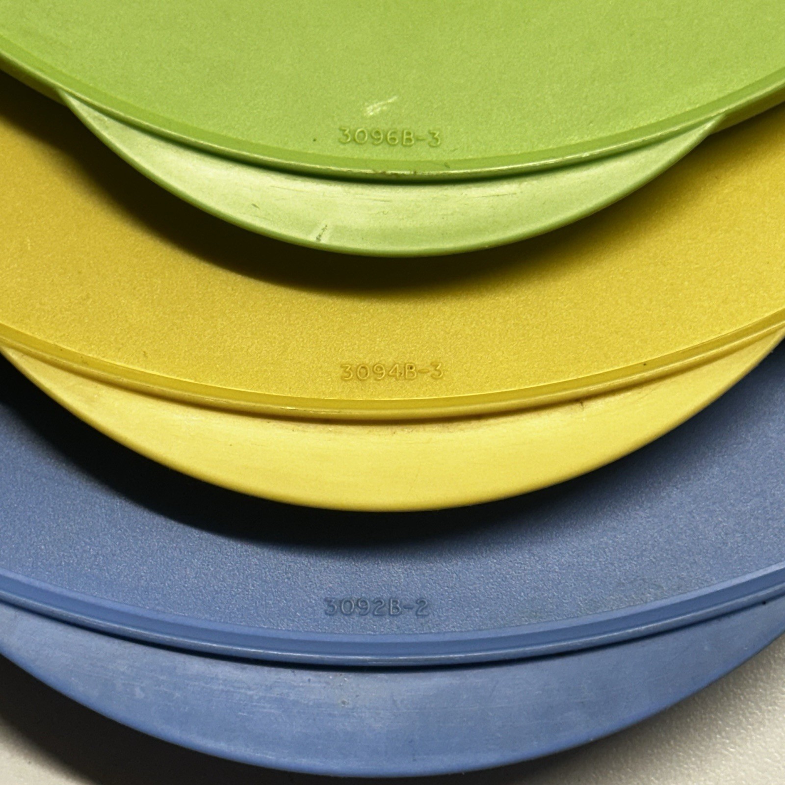 Tupperware #3091B #3093B #3095B Impressions Nesting Bowls w/ Lids Set