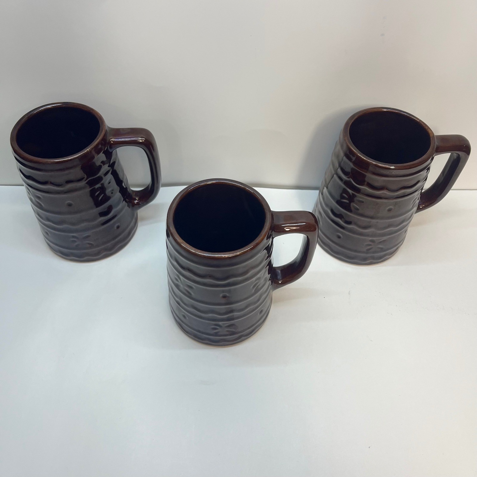 mar crest daisy dot Brown Glazed Ceramic Beer Steins Set of 3 Embossed Mugs 5in