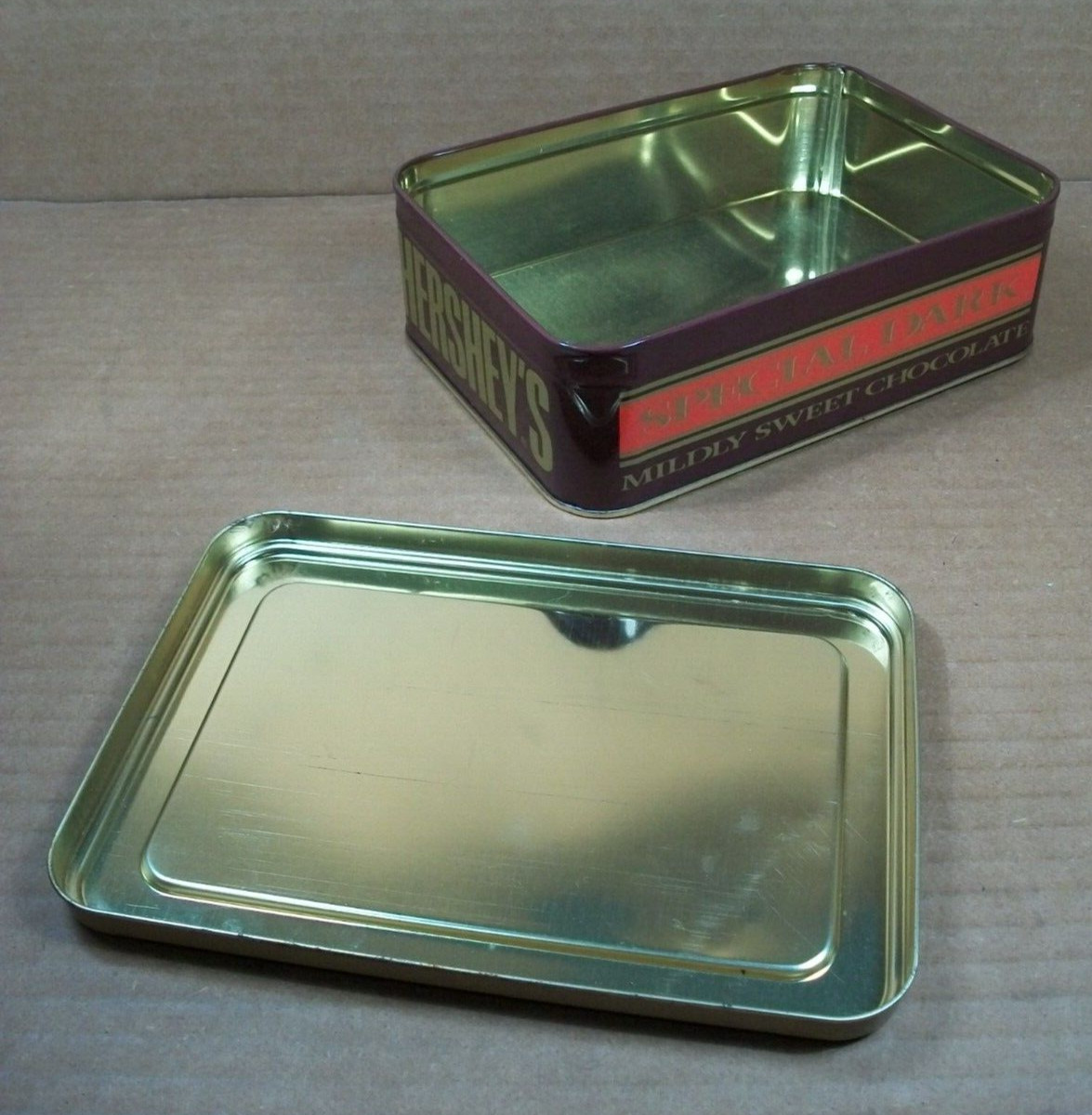 1992 Hershey’s Special Dark Mildly Sweet Chocolate Collector Tin