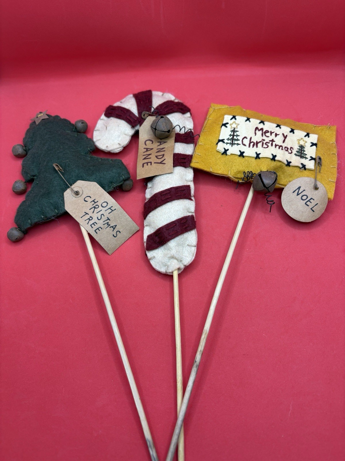 Lot of PRIMITIVE/COUNTRY Mixed Christmas Wood Picks Candy Cane Tree Noel Cottage