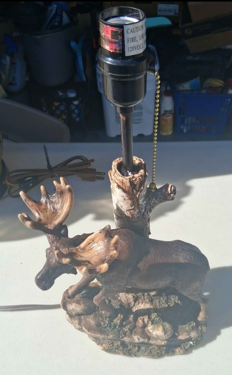 Beautiful Resin Bull Moose Climbing Table Lamp no shade included