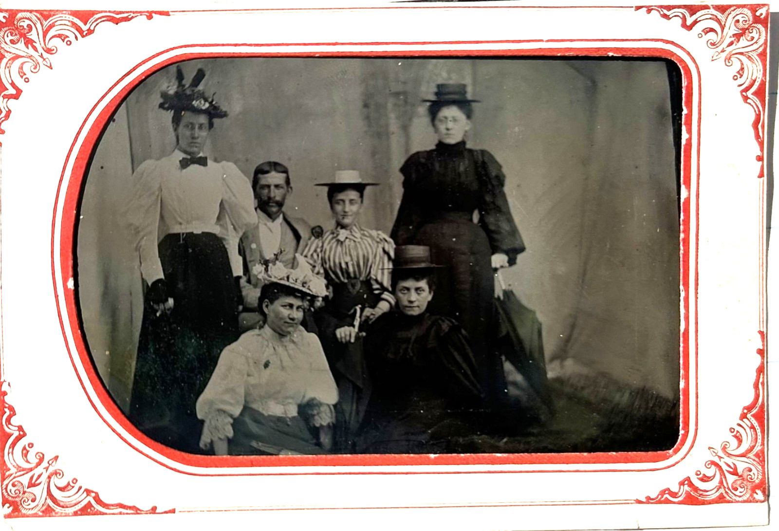 Nice Circa 1890s Large Tintype of a Family? 3 by 5 inches – Nice Family photo
