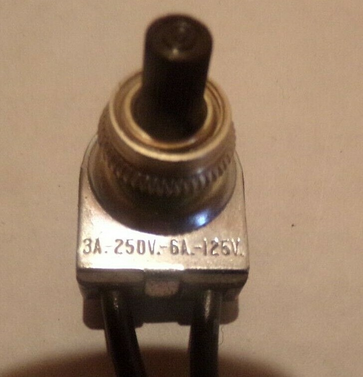 25 LEVITON NOS LAMP TYPE ON / OFF TURN SWITCHES NEW OLD STOCK LIGHT FIXTURE PART