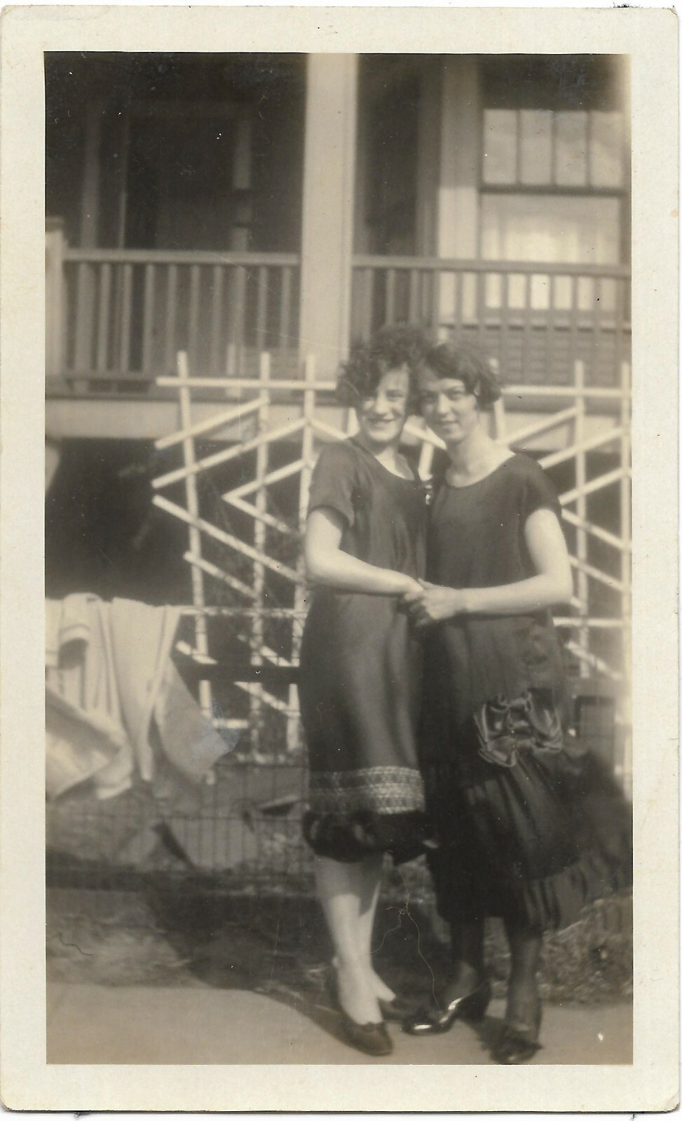 3 vtg antique photos pretty women 1931 1935 1930s