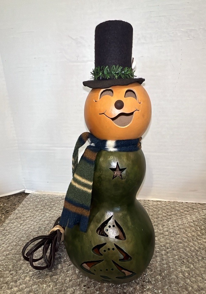 Meadowbrooke Gourds Snowman Figure W/Christmas Tree & Star Cutout Lighted 13.5”