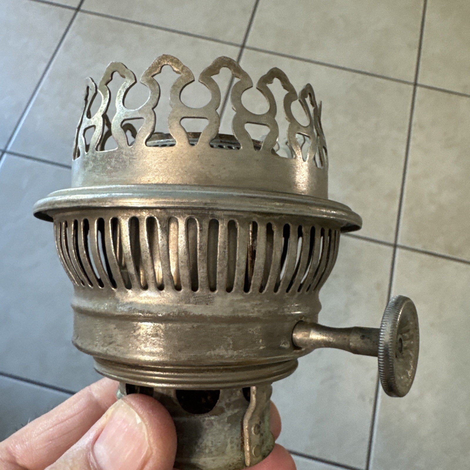 Antique 1890s RAYO / B&H Kerosene Oil Lamp NICKEL Burner SCREW-IN Wick Raiser