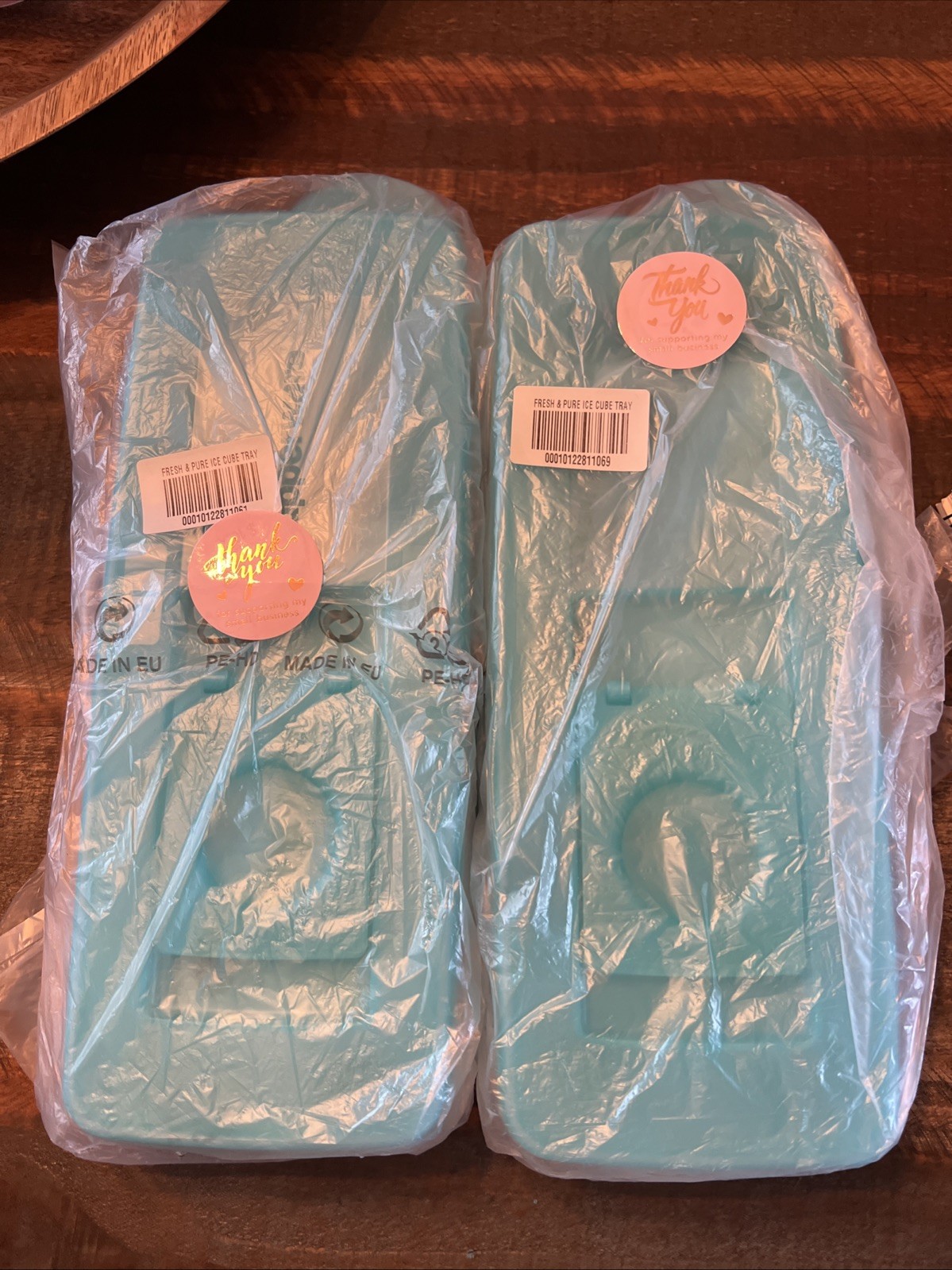 Tupperware Fresh N Pure Ice Cube Trays Flip Ice Cube Color Seal New Teal
