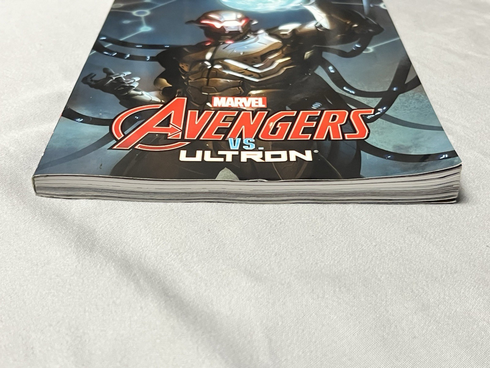 Scholastic Marvel Avengers Vs. Ultron Graphic Novel Paperback 2015 5 Comics VG