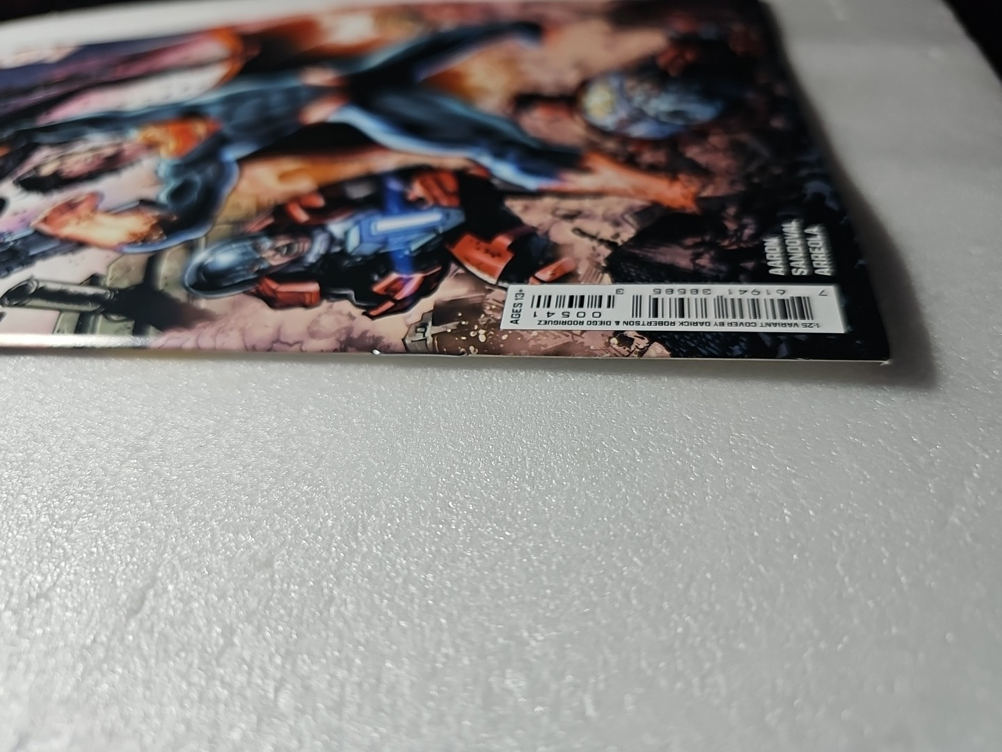 Absolute Superman #5 1:25 Darick Robertson Incentive Variant Cover 2025