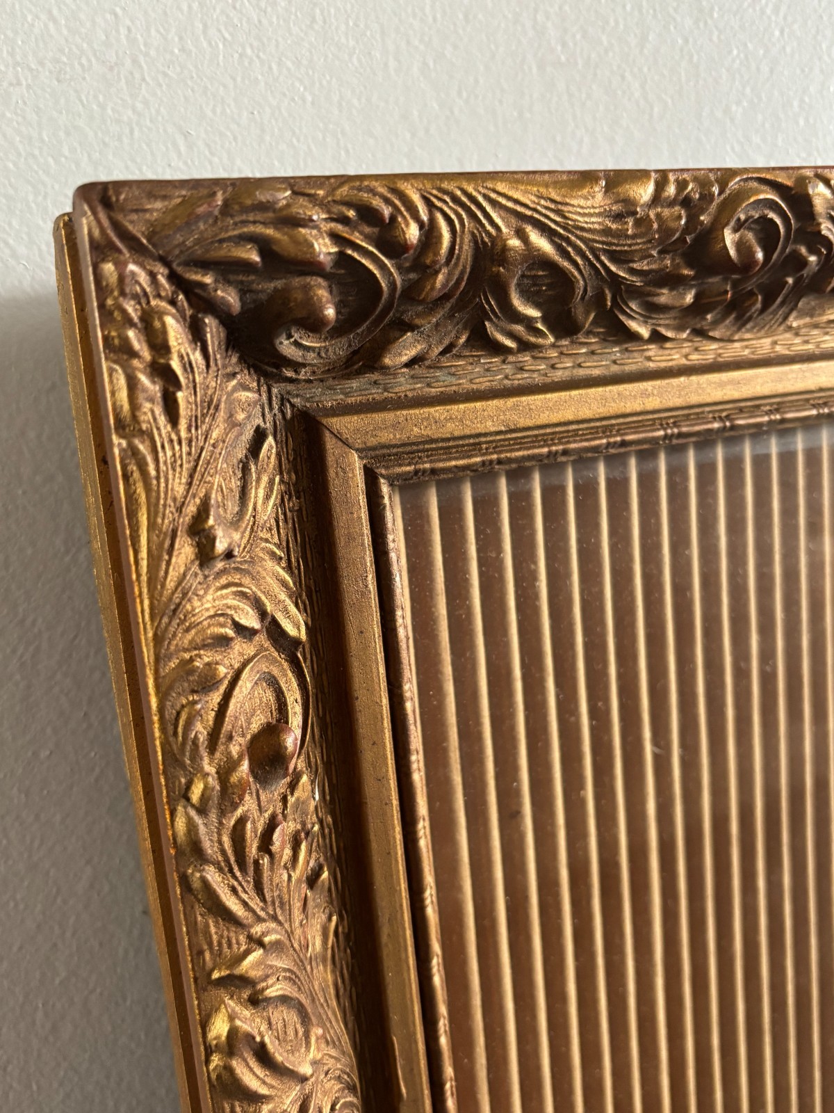 Vintage Hollywood Regency Victorian Ornate Gold Baroque Wood Frame & Glass 20×14