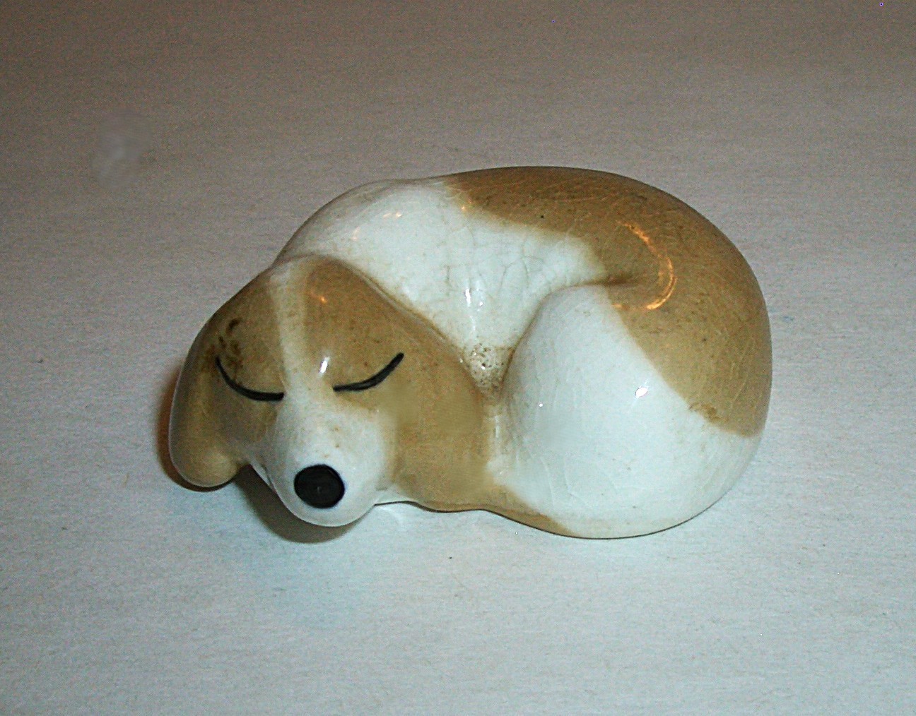 Vtg 1950s Joseph Szeiler Miniature Brown & White Sleeping Dog Figurine England