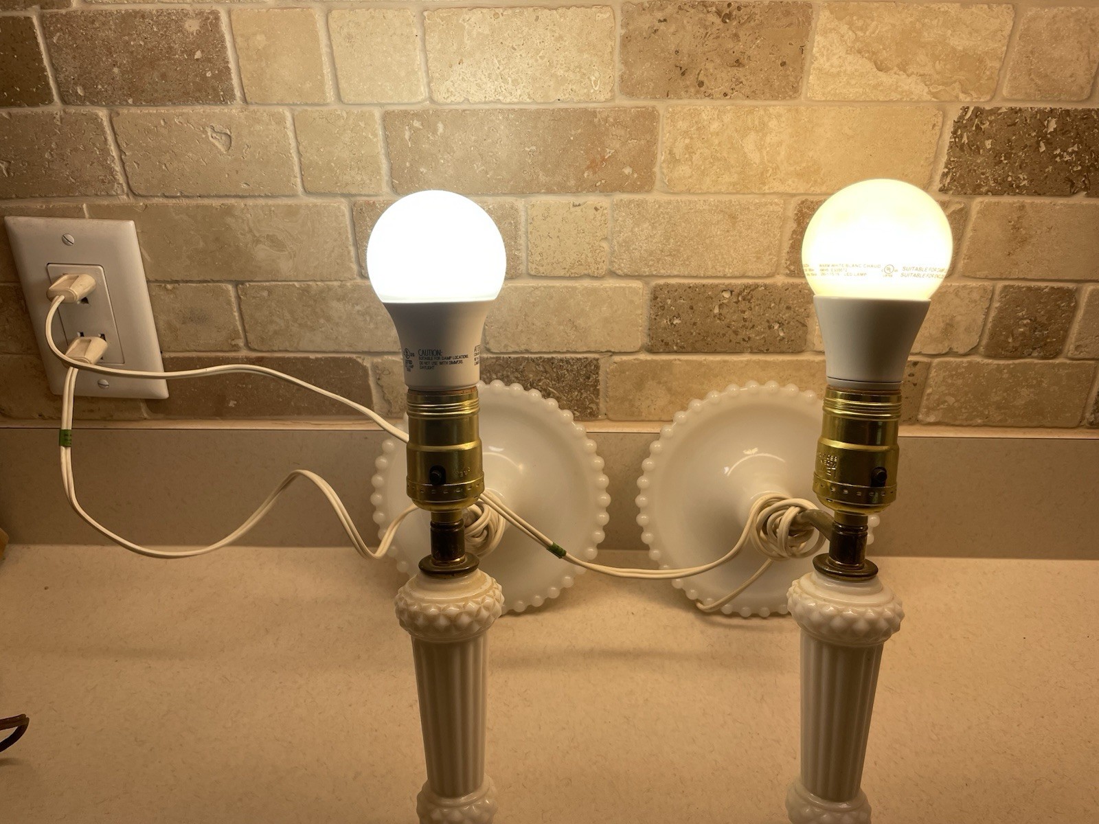 Mid Century Milk Glass Wall Sconce Lights Plug-in Vtg Tested/Works-pair