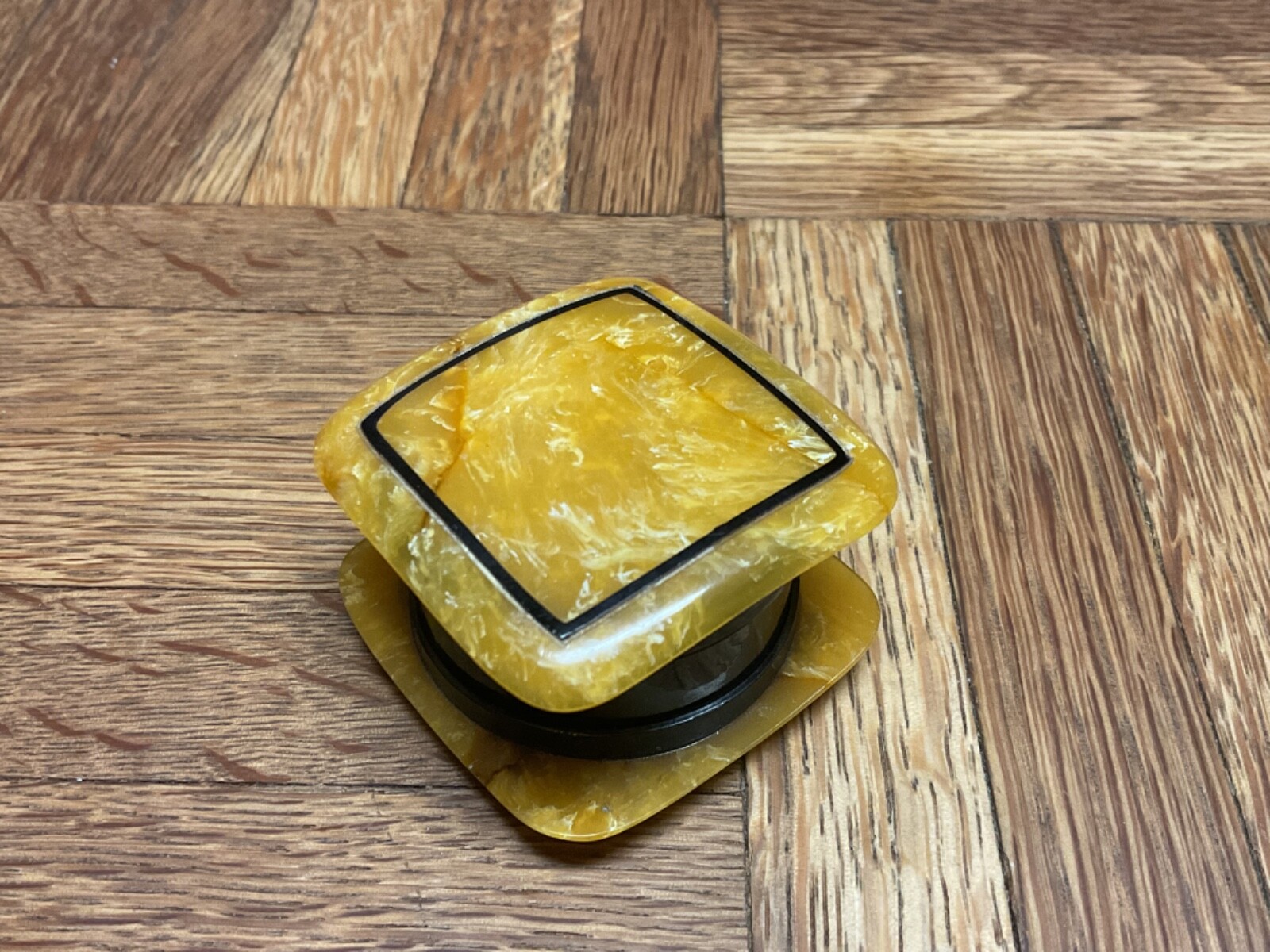 VERY RARE ORIGINAL GERMAN BAUHAUS BAKELITE ART DECO JEWELRY OR PILL BOX VANITY