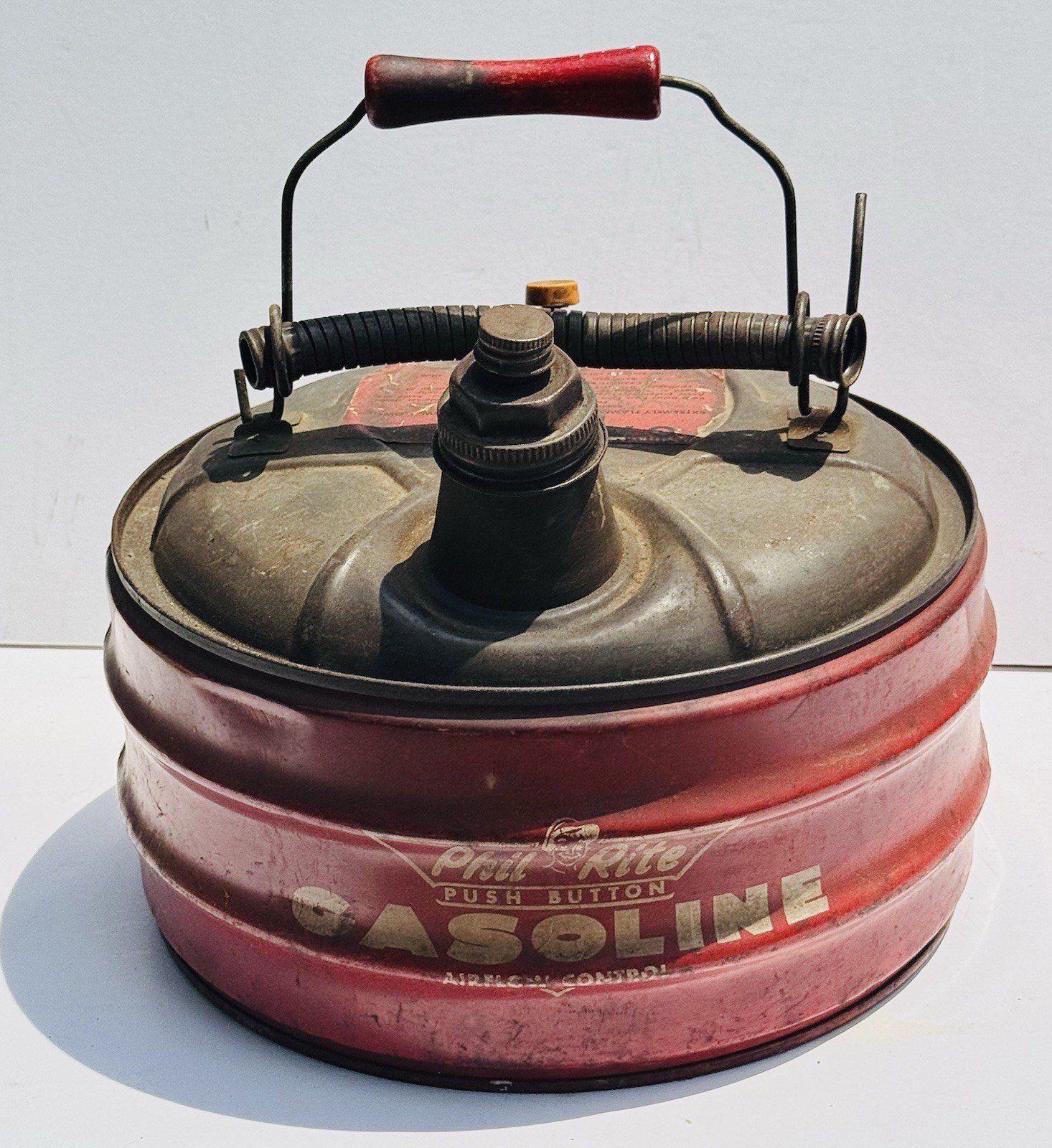 Vintage Phil Rite Push Button Air Flow Regulated 2 Gallon Gasoline Can 11″x10″