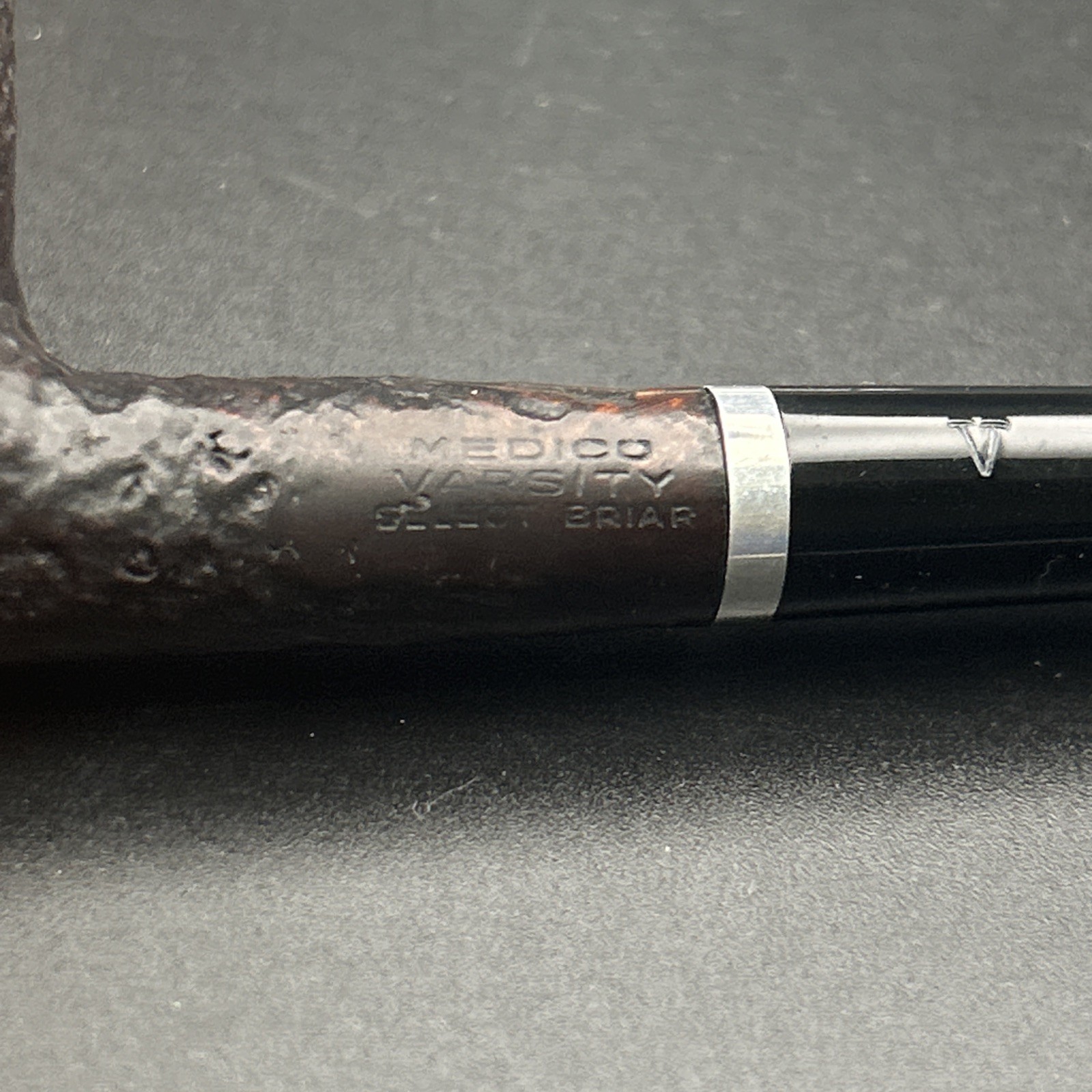 Medico, Varsity, Select Briar, Sandblasted Dublin / Prince, Vintage Estate Pipe