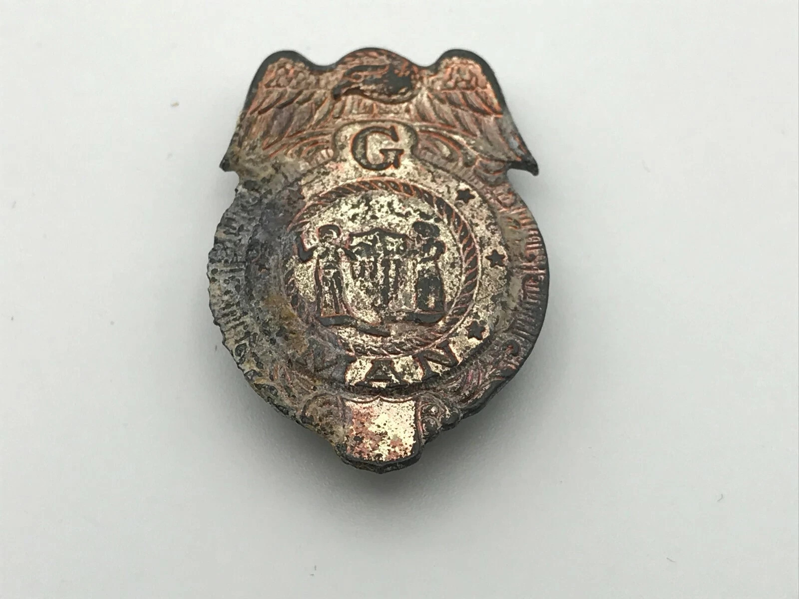 G-Man Badge Buttonhole Pin Lapel Button Stud Bad Rough Poor 1″ x 1-3/8″ Vintage