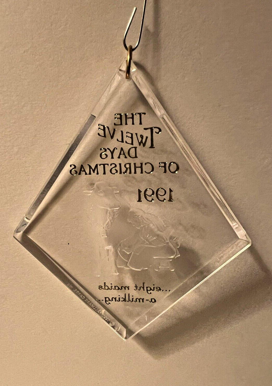 HALLMARK ACRYLIC ORNAMENT TWELVE DAYS OF CHRISTMAS ‘EIGHT MAIDS A-MILKING 1991