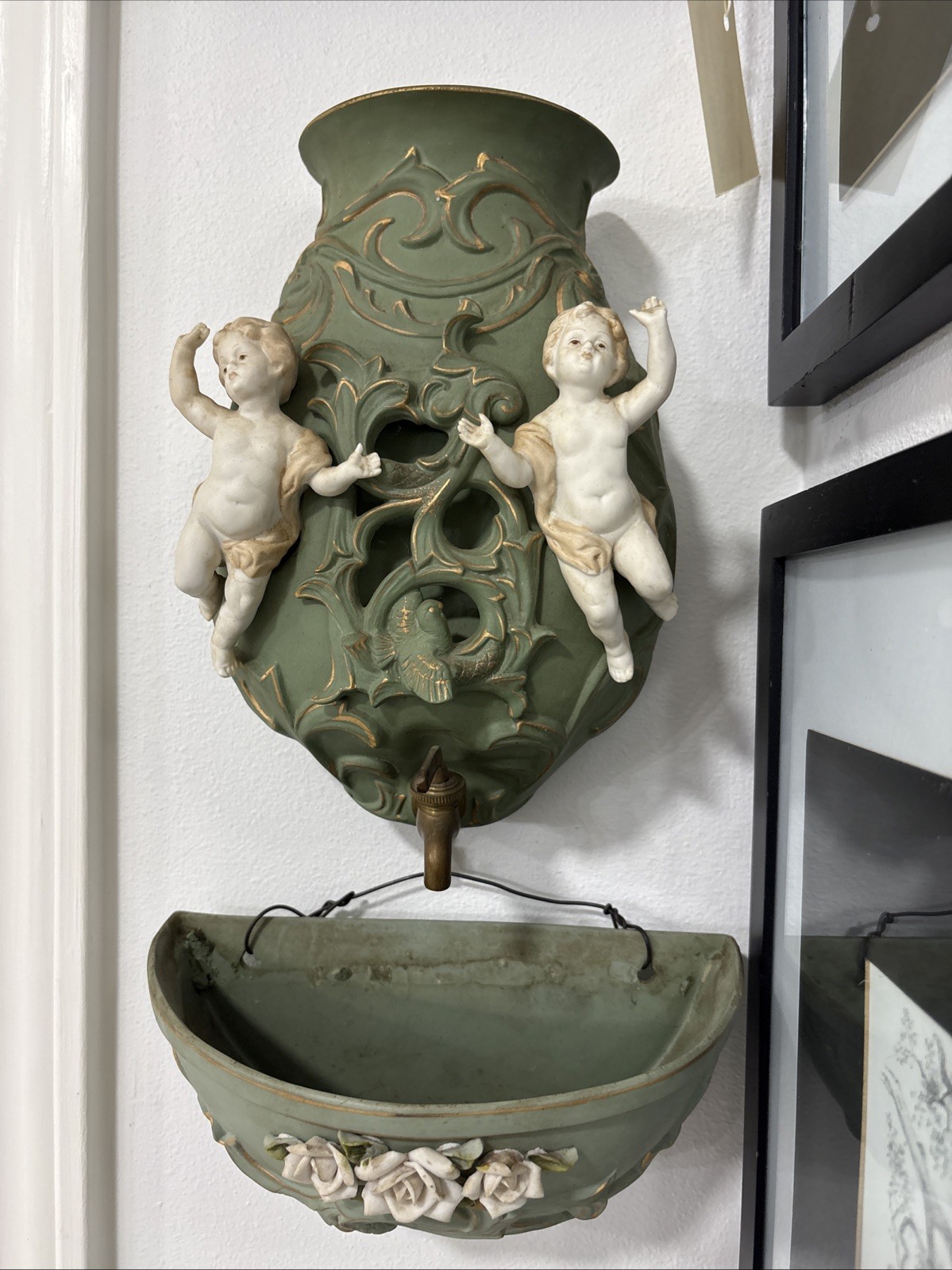 Vintage Cherubs Wall Pocket Floral Lavabo Water Fountain – Decor