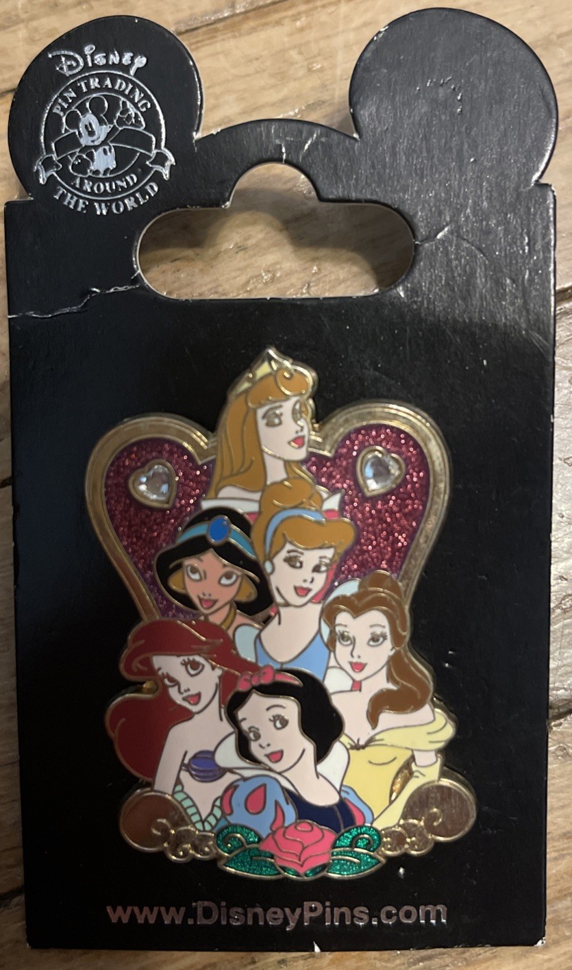 Disney 2006 Pin Princesses Rhinestone Heart Pink Glitter Background