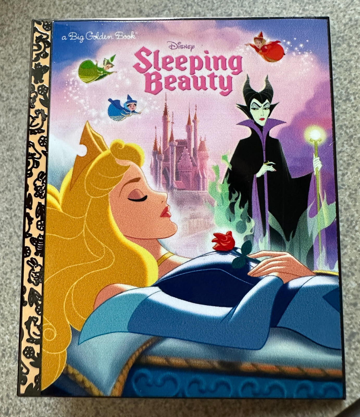 PIN SLEEPING BEAUTY 3″ JUMBO FANTASY LITTLE GOLDEN BOOK AURORA MALEFICENT FAIRYS