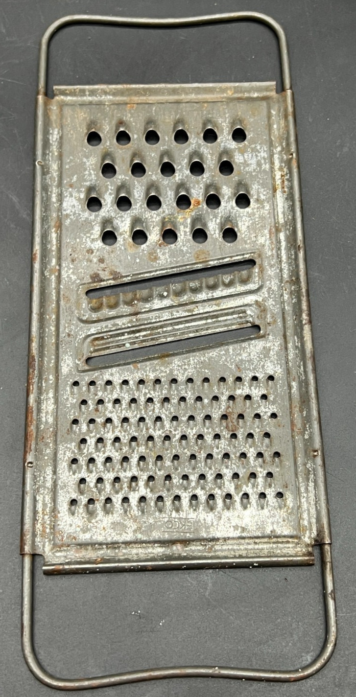 Vintage Handheld Food Cheese Shredder Flat Tin-Plated Steel Grater-Round Handle