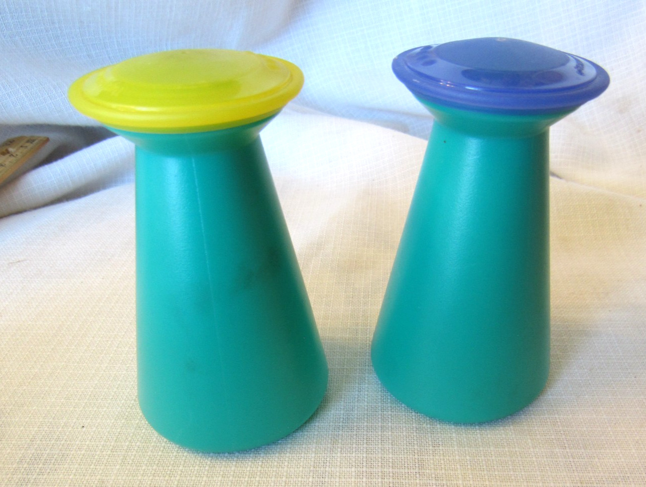 Vintage Tupperware Impressions Salt Pepper Set Model #3249