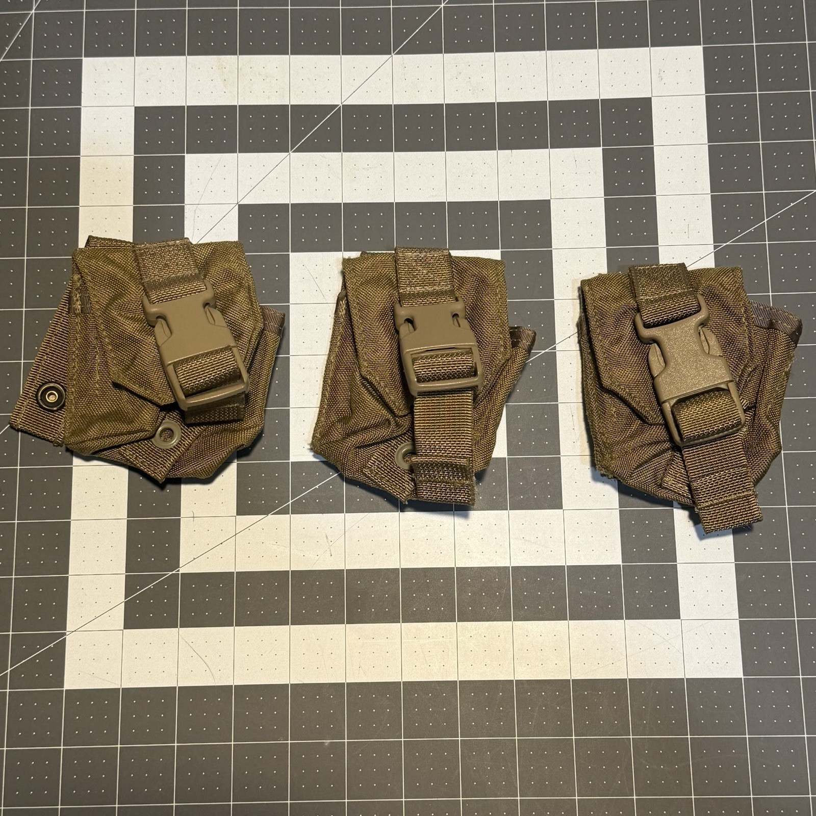 USGI Eagle Industries Frag Grenade Pouch Coyote Brown – MOLLE Never Issued