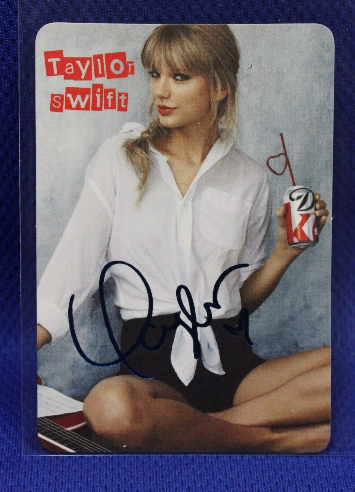 ca. 2012/13 YES! Magazine (Hong Kong) Taylor Swift