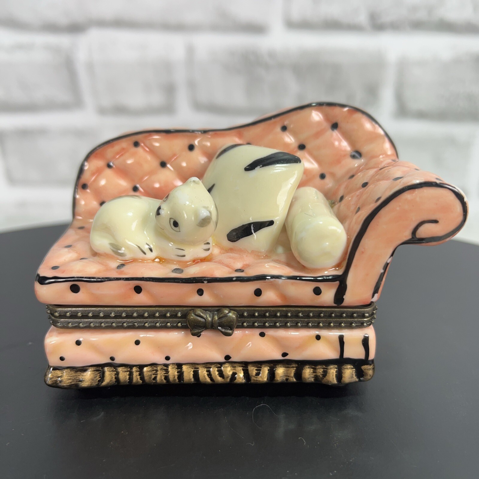 Porcelain Hinged Box Pink Couch Chaise Lounge