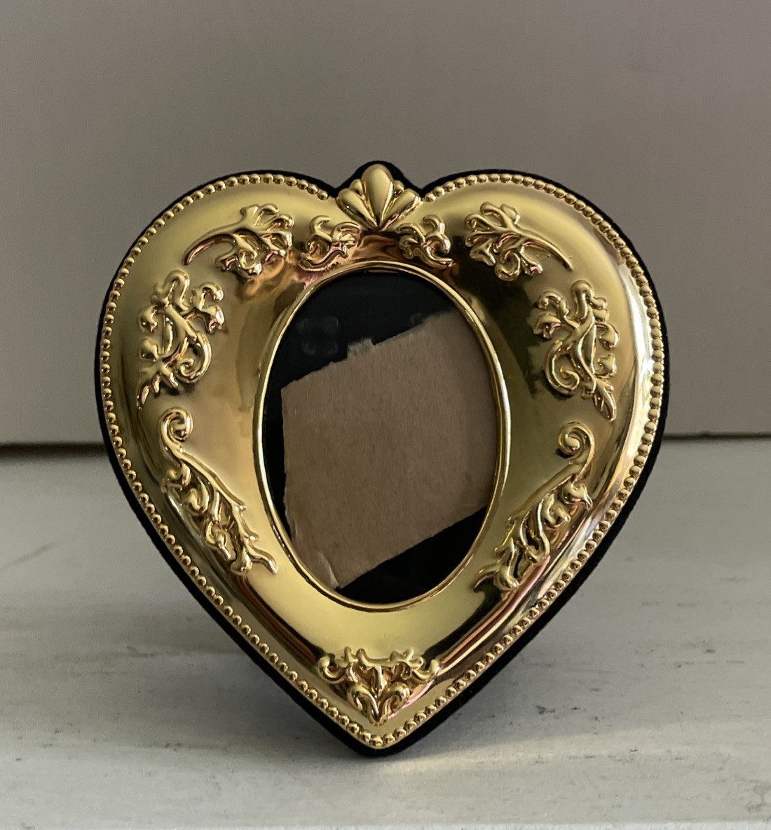 Vintage 1988 Dakin Terragrafics Gold Tone Heart Picture Frame Small Photo Frame