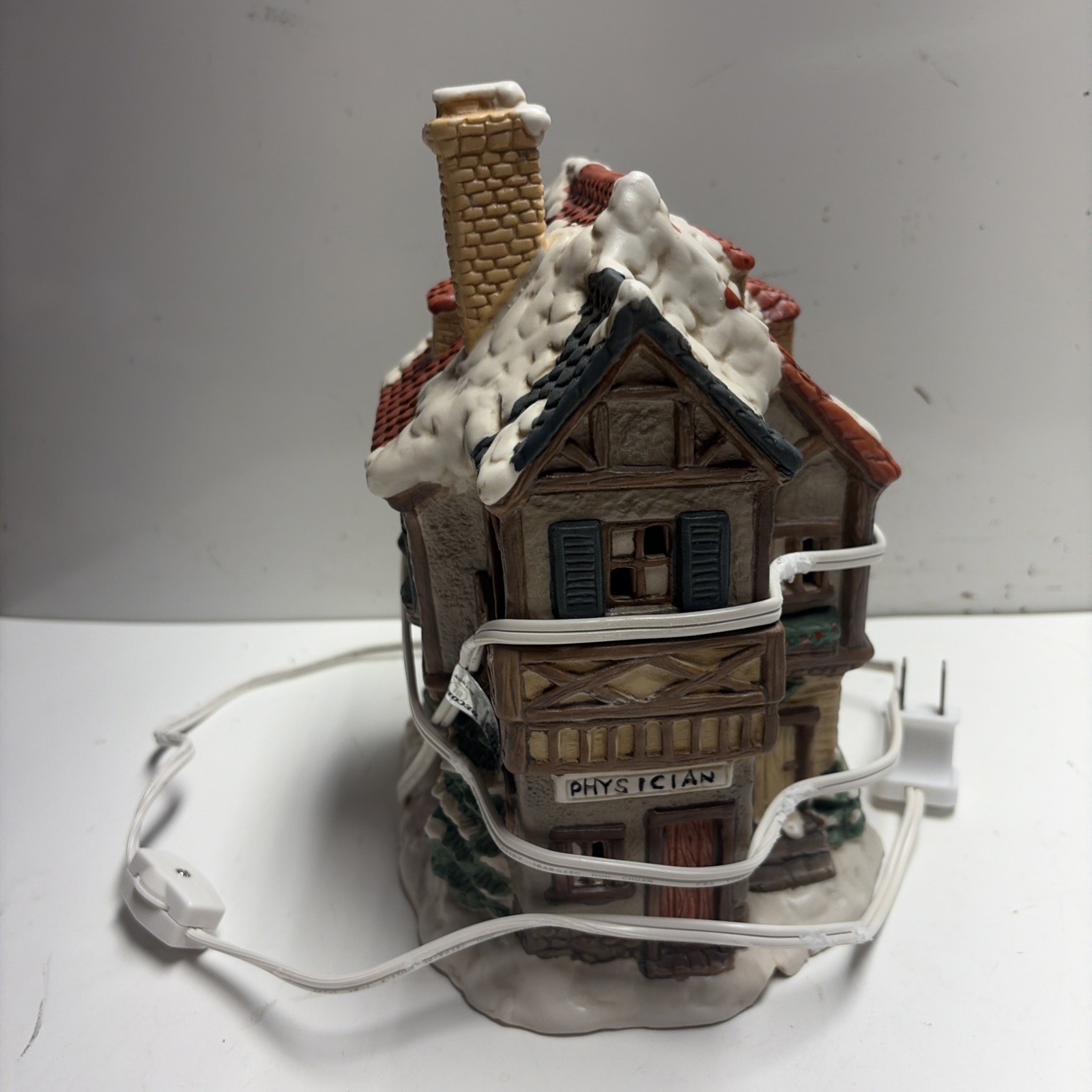 1993 Mervyns Village Square Doctor’s Office House LIGHT CORD NOT INCLUDED