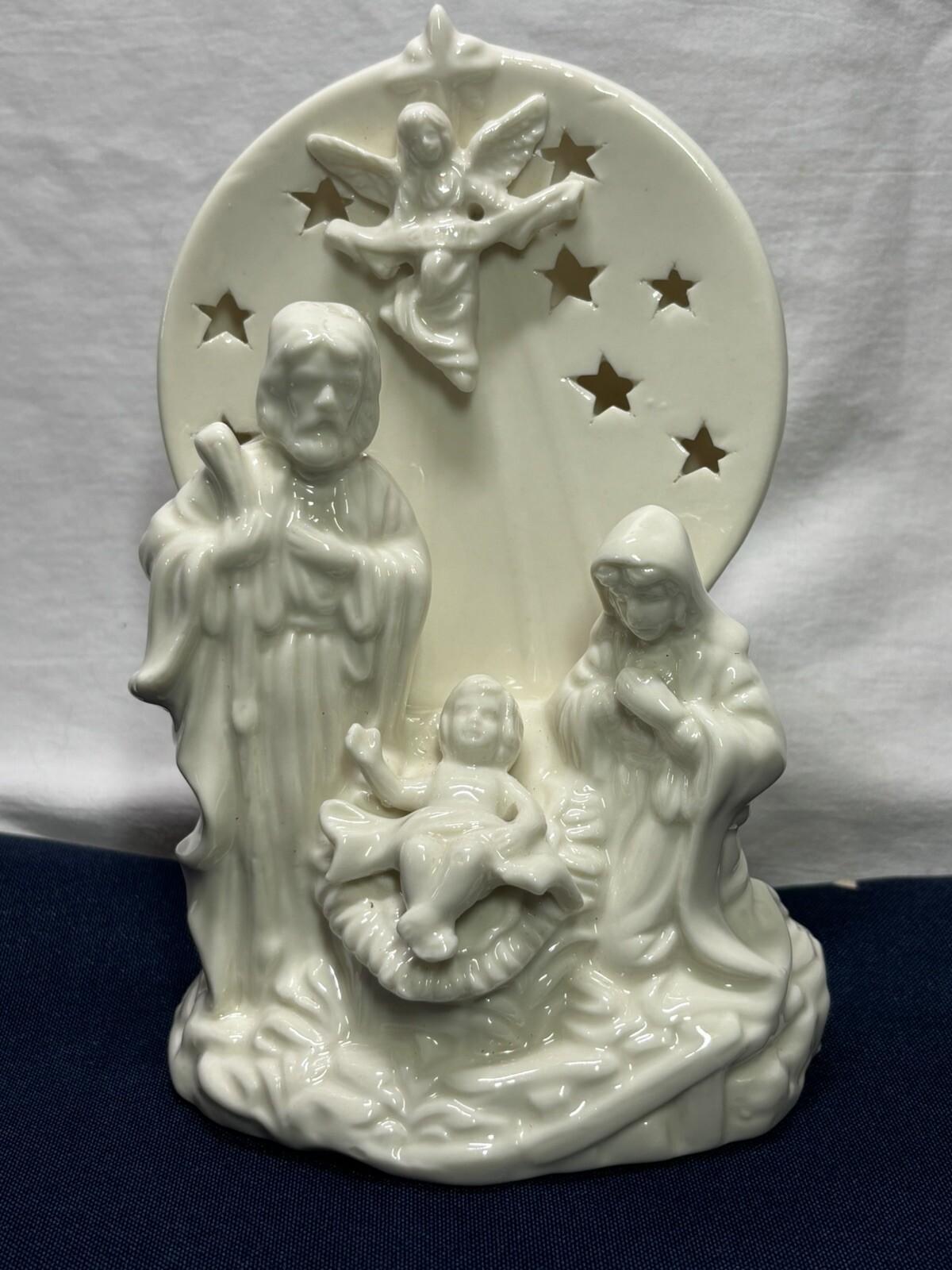 Lovely Nativity Scene Tea Light Candle Holder Figurine – As Is