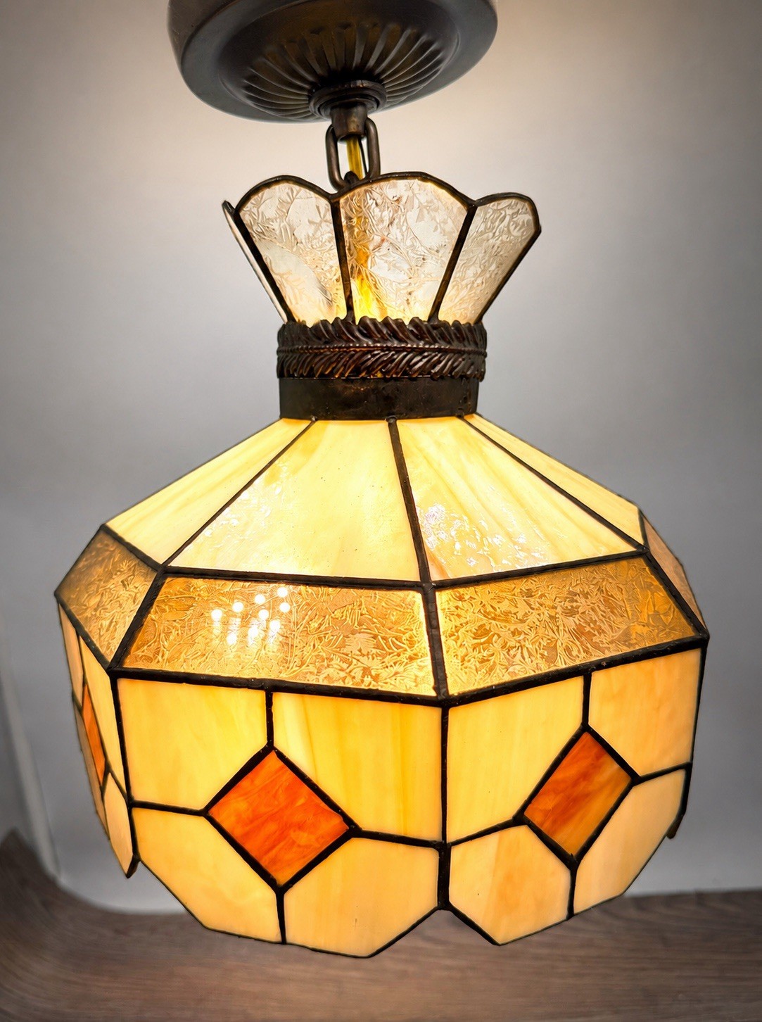 Hanging Stained Glass Beige & Clear Ceiling Light Fixture 11″ Chain & Cord VTG
