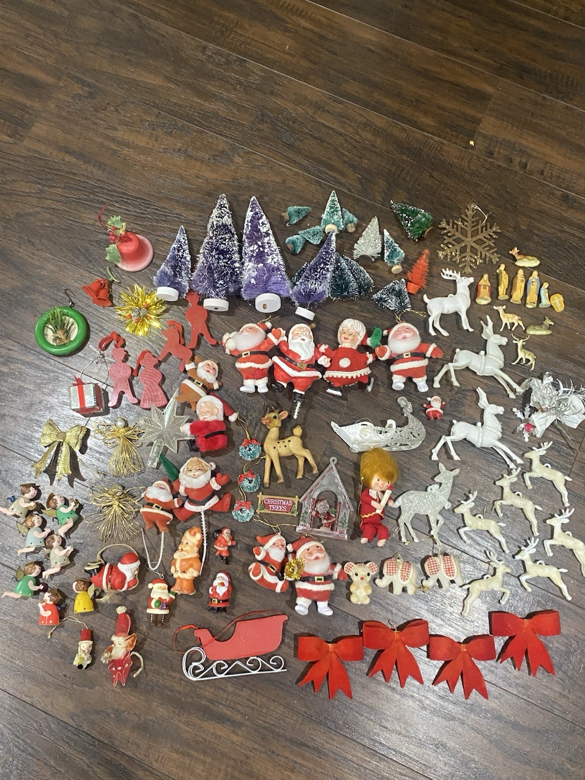 Large Lot Of VTG Christmas Smalls Craft Junk Drawer Wreaths Assemblages