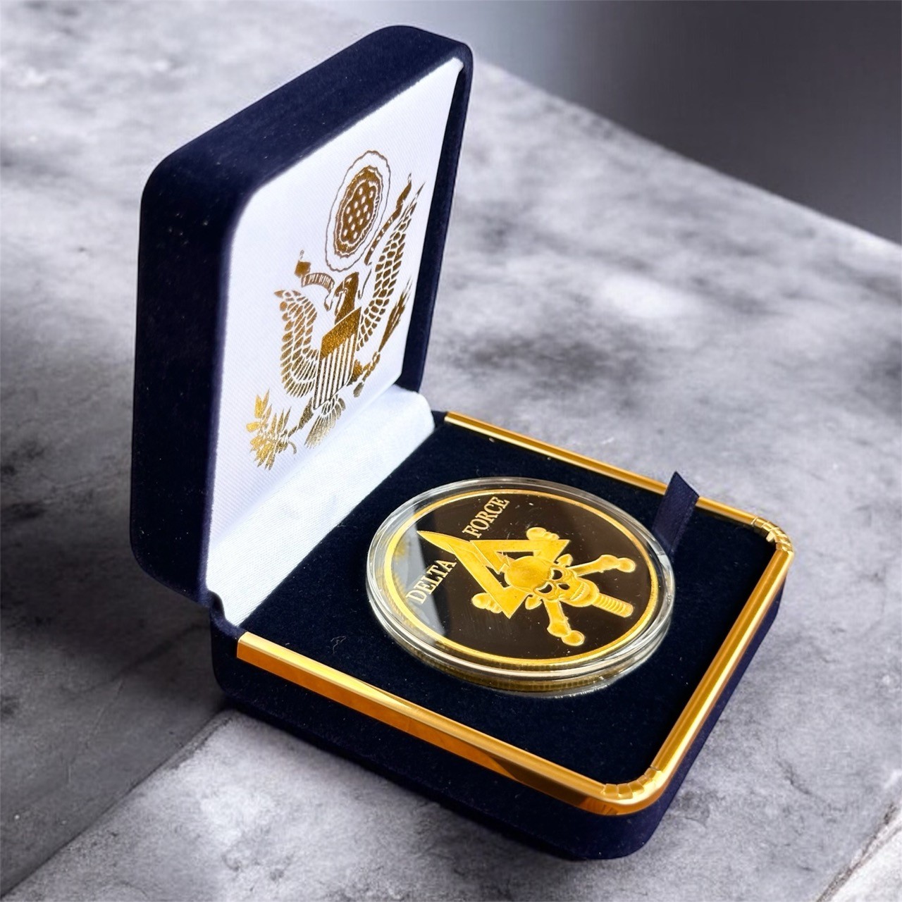 U S ARMY DELTA FORCE Challenge Coin in Blue Velvet Case ·IN STOCK· ·PERFECT GIFT
