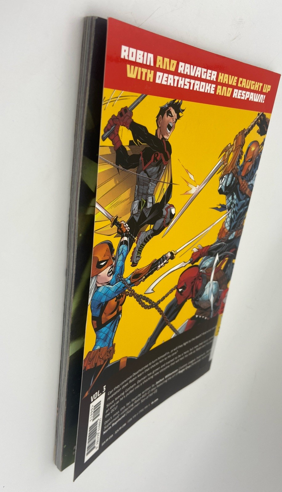 Robin Vol. 3: Secrets and Shadows Paperback Joshua Williamson-PLEASE READ!