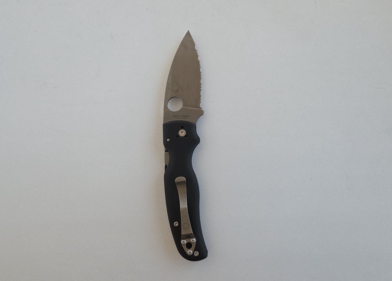 Spyderco Shaman Stonewashed CPM-S30V Serrated Blade, Matte Black G-10 Handle