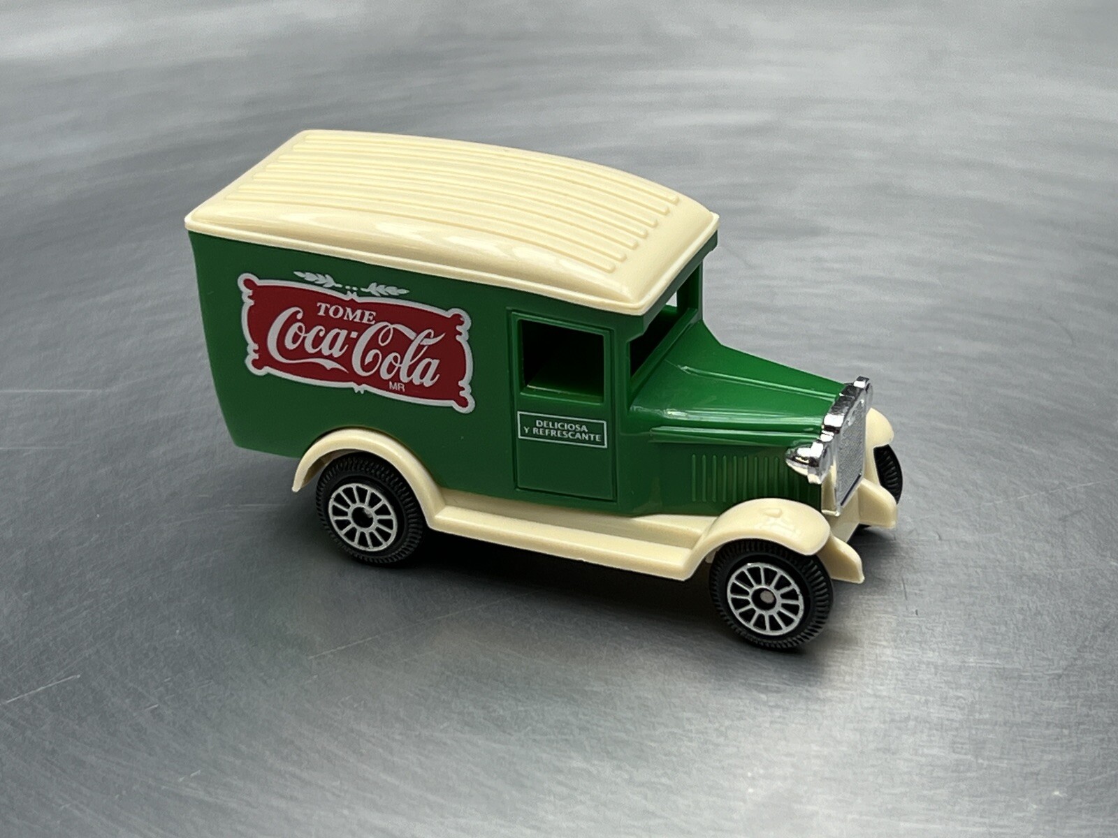 Coca-Cola Delivery Truck TOME COCA-COLA 1920’s/1930’s Advertising Soft Drink Toy