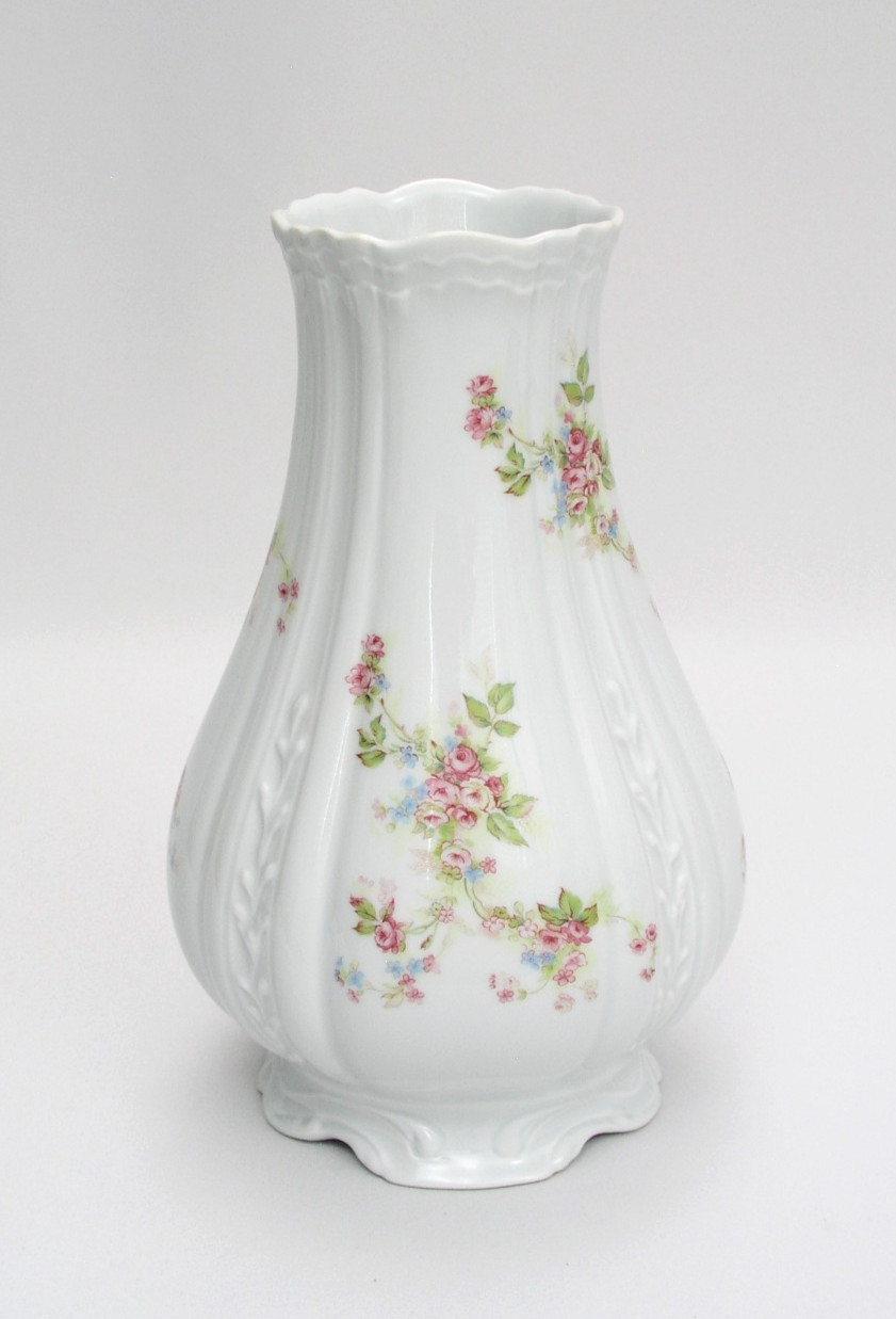 HAVILAND LIMOGES FRANCE – 8 3/8″ TALL PORCELAIN VASE – PINK TRAILING ROSES