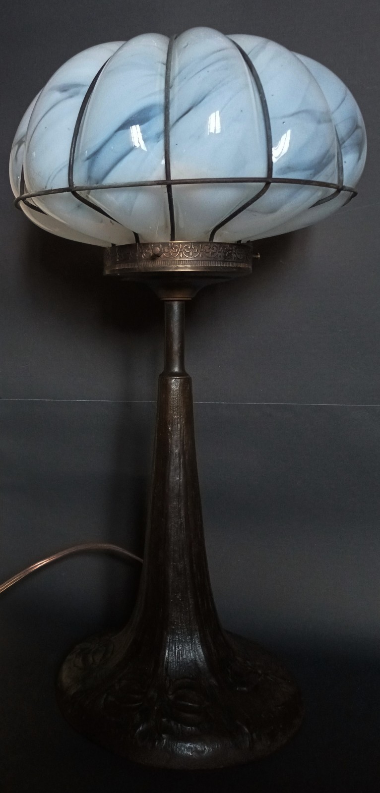 ART NOUVEAU JUGENDSTIL CAST IRON TABLE LAMP HAND BLOWN OPALINE SHADE c.1915