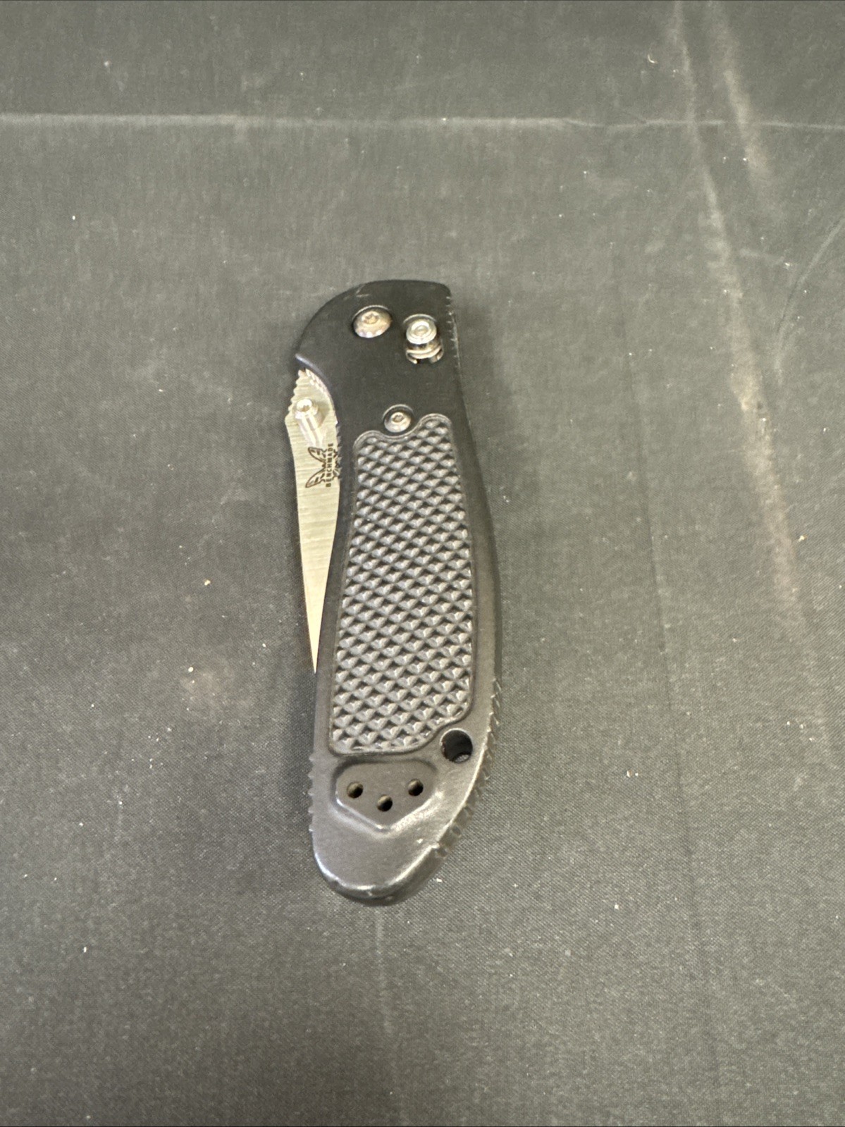 BENCHMADE 440C Black G10 Axis Lock